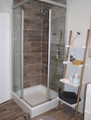 Apartment | Bathroom | Towels - Holiday Apartment in the Tower (Oberfell)