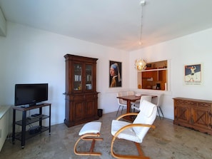 Apartment | Living area