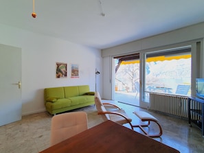 Apartment | Dining