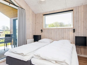 House | 4 bedrooms, individually furnished - 5 Star Holiday Home in Augustenborg (Augustenborg)
