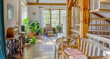 Peter Lassau Modern Retreat