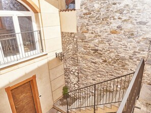 Khuôn viên nơi lưu trú