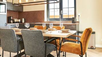 Villa | Dining