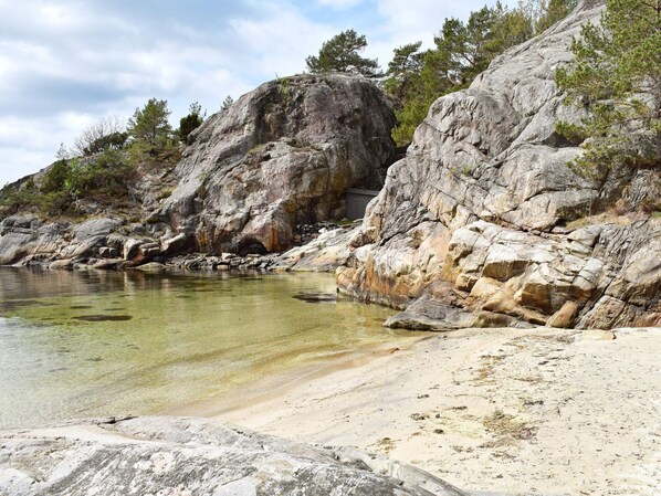 House | 4 bedrooms, individually furnished