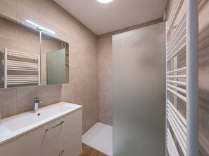 Bathroom - Apartment With 3 Bedrooms and sea View (Middelkerke)