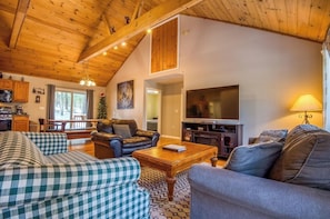 Smart TV, fireplace, table football, ping pong