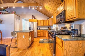 Fridge, microwave, oven, stovetop - Summer Retreat in the White Mountains; Private Lakes & Hiking. (Conway)