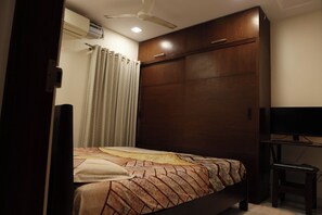 3 chambres, fer et planche Ă repasser, Wi-Fi, draps fournis
