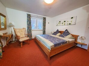 ハウス | 2 室のベッドルーム、客室ごとに異なるインテリア、アイロン / アイロン台