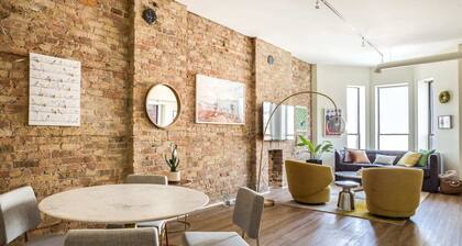 3rd Floor Flat in River North - 3N