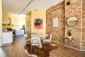 Dining - 3rd Floor Flat in River North - 3N (Chicago)