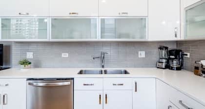 Beautiful Unit CHI in Prime River North - 1