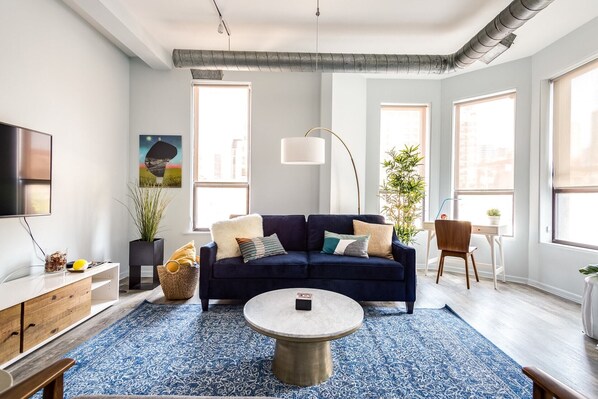 テレビ、書斎 / ワークスペース