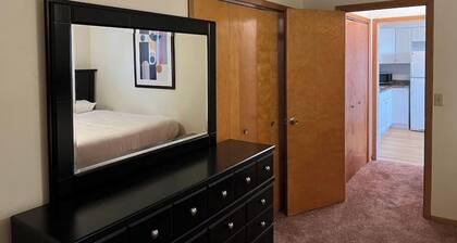 Close to Downtown - 2 queen beds