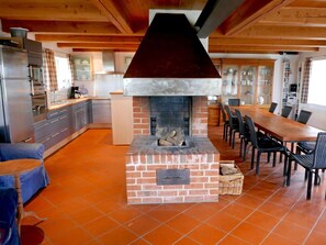 Dining - Poppenbull Thatched House (Poppenbüll)