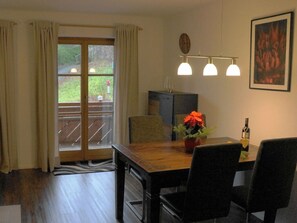 Dining - Bader Modern Retreat (Blaichach)