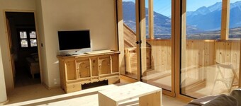 Hoamisch Modern Retreat