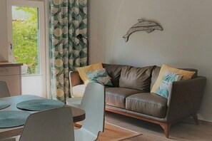 Living area - Appealing Apartment in Borkum (Borkum)