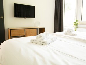 3 bedrooms, individually furnished, bed sheets - Cosy Flat on the ski Slope Near Winterberg (Winterberg)