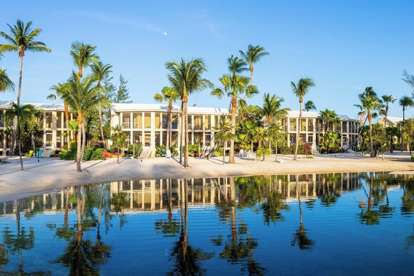 The island's Bioluminescent Bay is right in your backyard! 2 free kayaks are provided to explore the glowing waters of Bio Bay after dark.