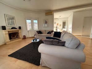 Living area - Costa Blanca Poolside Bliss (Rojales)