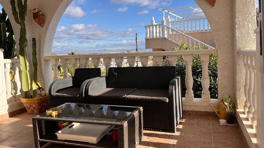 Costa Blanca Poolside Bliss