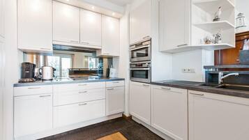 Apartment | Private kitchen | Electric kettle