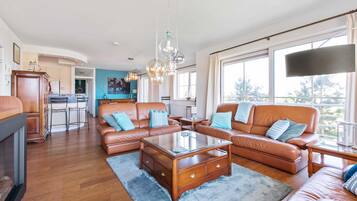 Apartment | Living area