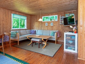Dining - 6 Person Holiday Home in Orsted (Ørsted)