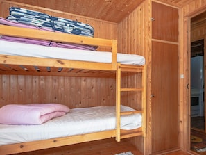 2 bedrooms, individually furnished - 6 Person Holiday Home in Orsted (Ørsted)