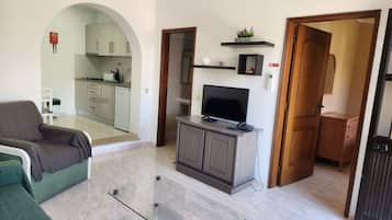 2 bedrooms, individually furnished, iron/ironing board