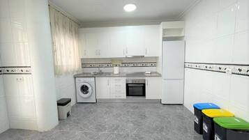 House | Dapur peribadi | Cerek elektrik