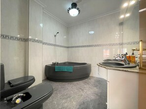 House | Bathroom