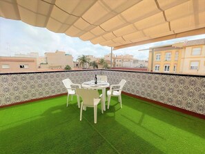 House | Dining - Belvilla by OYO Holiday Home in Los Alcazares (Los Alcazares)