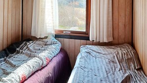 House | 4 bedrooms, individually furnished - 7 Person Holiday Home in Nykobing Sj (Nykobing Sjaelland)