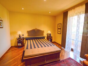 Villa | 4 Schlafzimmer, individuell eingerichtet
