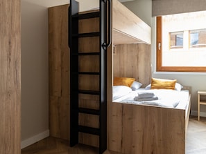 2 chambres, ameublement personnalisé, draps fournis