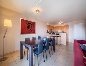 Apartment | Dining - Apartment in Koksijde Near the Sea (Koksijde)
