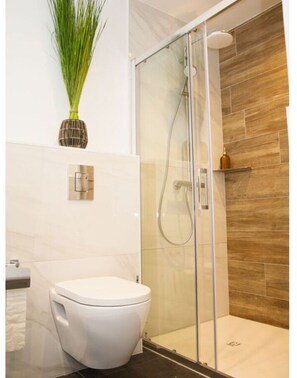 Apartment | Bathroom | Bathtub, hair dryer