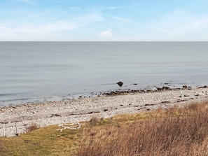 Beach - 6 Person Holiday Home in Sjaellands Odde (Sjællands Odde)