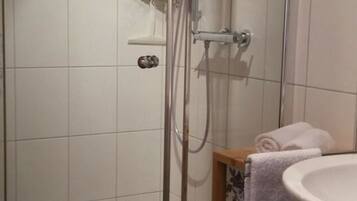 Apartment | Bathroom | Towels