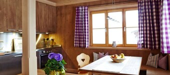 Suite Beech Modern Retreat