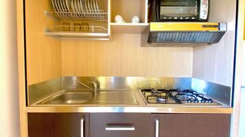 Classic Apartment | 2 bedrooms, desk, free WiFi, bed sheets