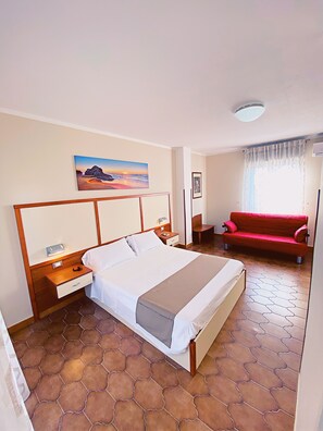 Standard Quadruple Room, 1 Double Bed with Sofa bed | Desk, free WiFi, bed sheets