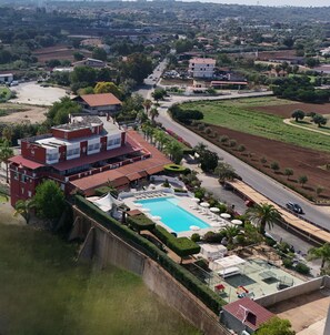 Front of property - Residence Felix (Ricadi)