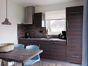 House | Private kitchen - Nice Home in Earnewald With Whirlpool and Sauna (Earnewald)