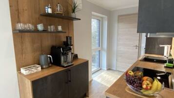 House | Private kitchen | Oven, electric kettle, toaster