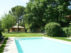 Bungalow | Pool | Outdoor pool - Bungalow in Garda With Pool & Wine Nearby (Garda)