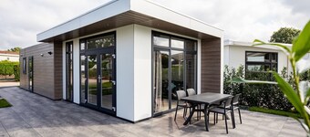 Chalet With Pond View in Gelderland