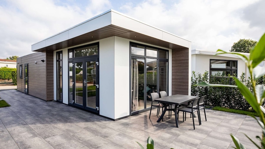 Chalet With Pond View in Gelderland